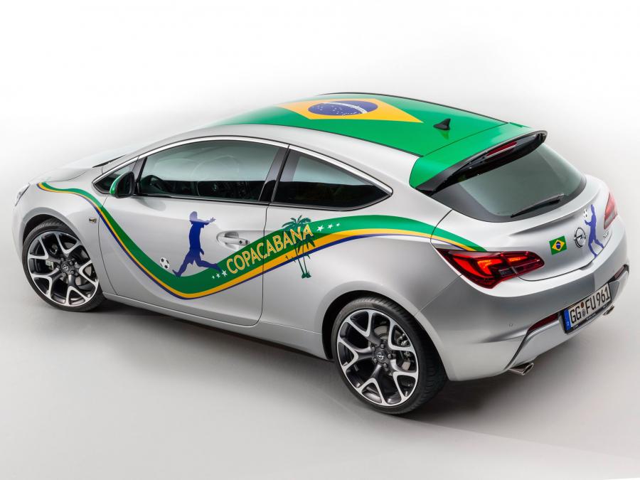  Opel Astra GTC Copacabana 2014 года  (фото 2 из 3)